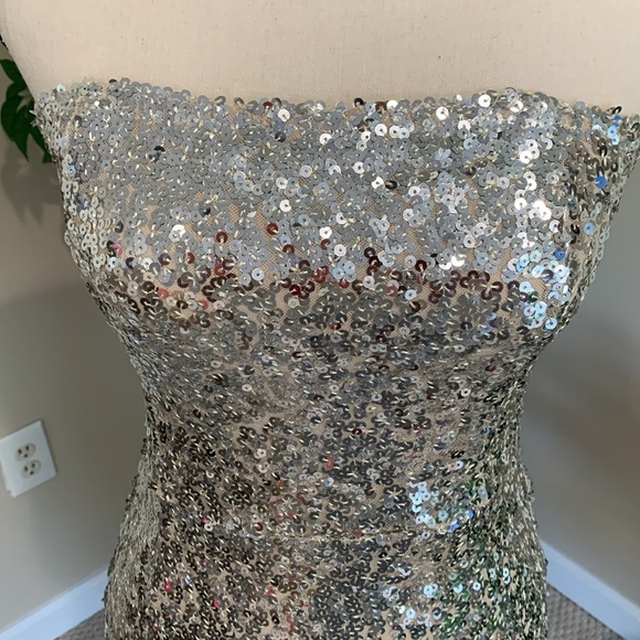 Forever 21 Silver Sequin Evening Dress - Picture 3 of 7